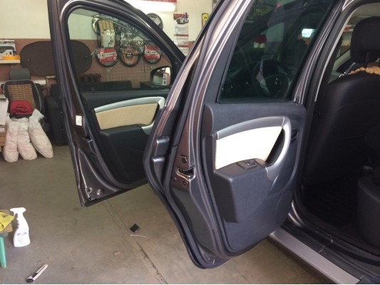 Перетяжка дверных карт